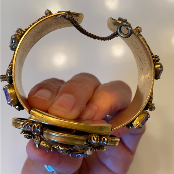 Vintage gold cuff with chain bracelet - Picture 7 of 7